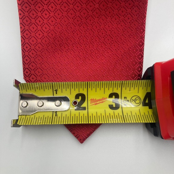 NWT UNLISTED Kenneth‎ Cole Production Red Diamond Pattern Silk Neck Tie - Picture 6 of 6